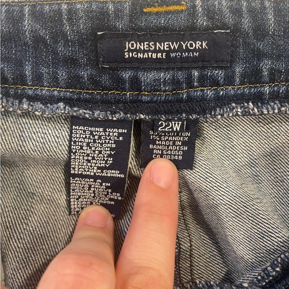 Jones New York Dark Denim Flare Jeans Size 22 - Picture 8 of 12